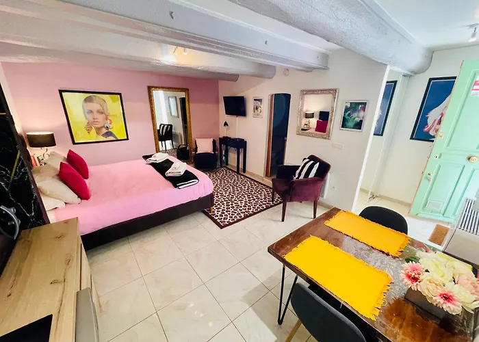 Artistic Antibes Apartment